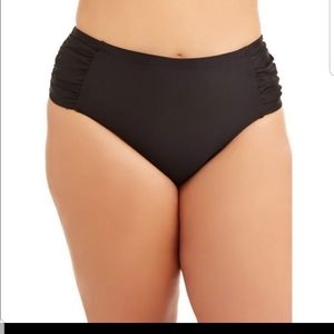 Plus Size Terra & Sky